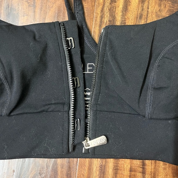 Popflex Don’t Sweat It Zip Bra - Picture 4 of 5